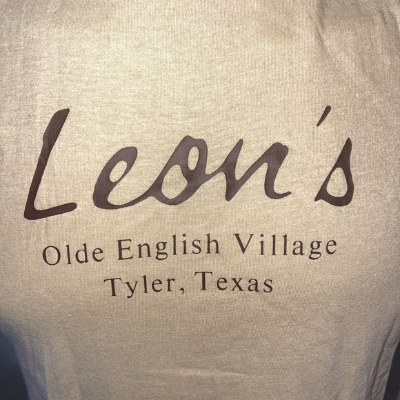Vintage 80’s LEON’s Graphic T-shirt // Tyler, Texas // XL - Picture 2 of 3